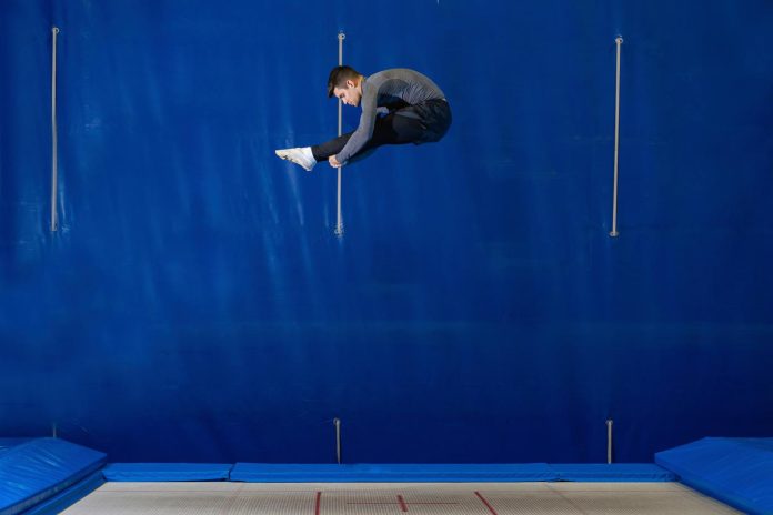 Trampolino elastico
